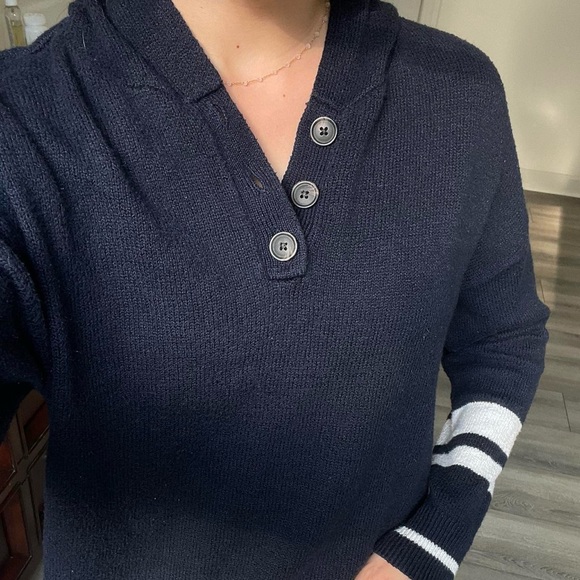 Hooded Sweater - Picture 2 of 7